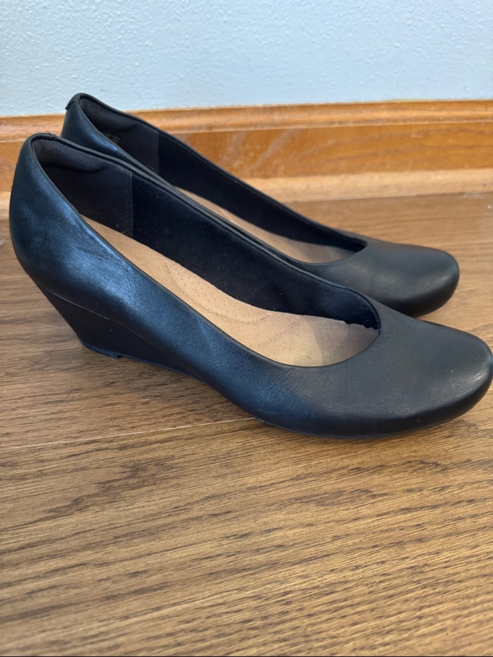 Clark’s Flores Tulip Wedge Leather Heels - Women's Comfortable Work Heels